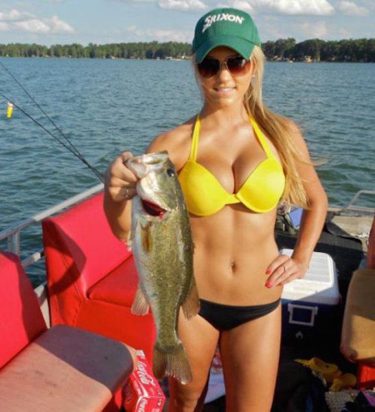girls_who_look_this_good_fishing_are_definitely_marriage_material_640_60